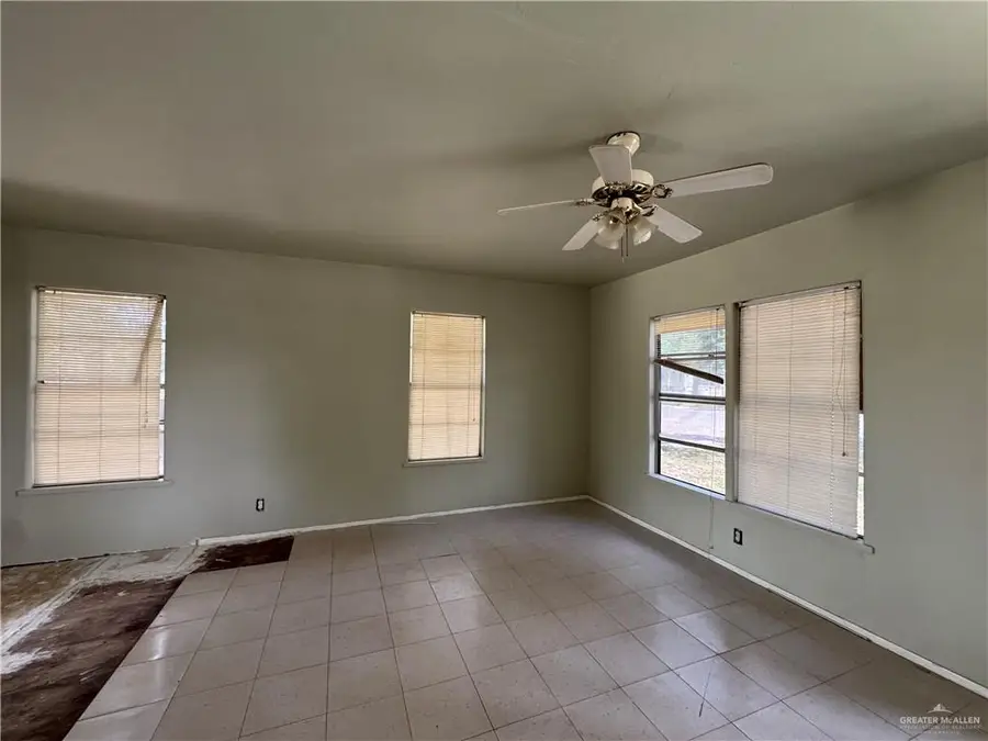 1121 Perkins Avenue, Mission, TX 78572 - #2