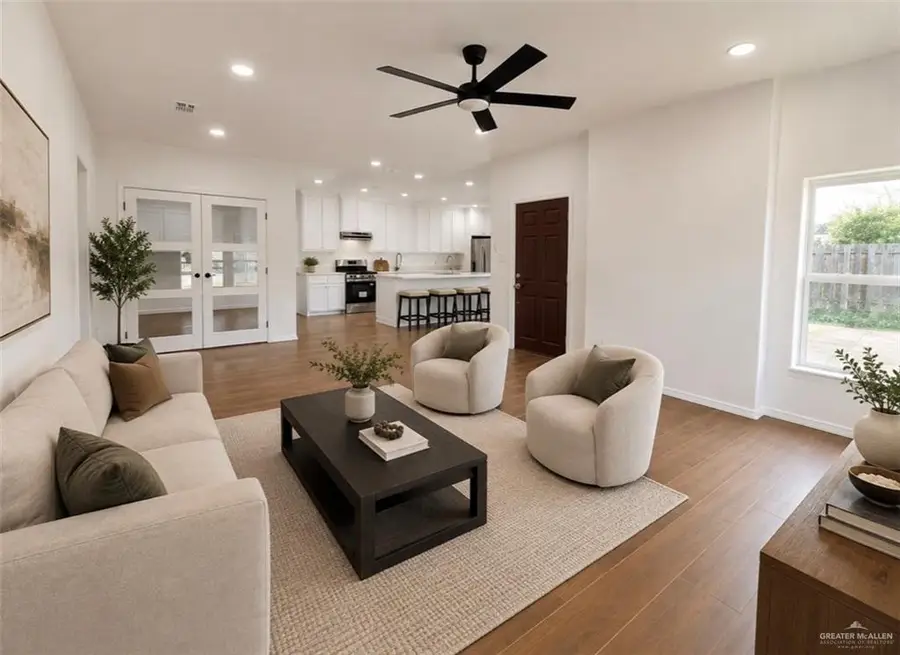 503 E Bowie Avenue, Alamo, TX 78516 - #2