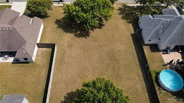 865 Quail Hollow Drive, Weslaco, TX 78596
