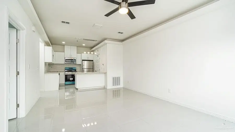 901 E Yuma Avenue #801, McAllen, TX 78503 - #3