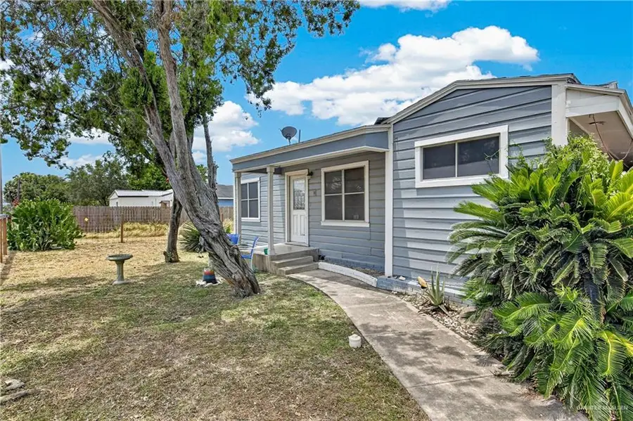 801 N 8th Avenue, Edinburg, TX 78541 - #3