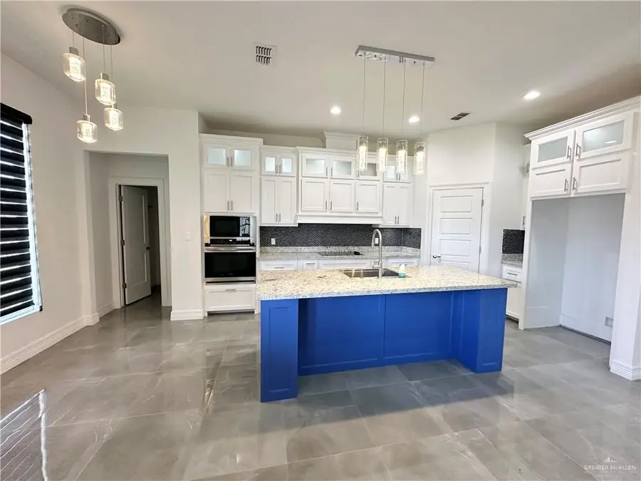 3413 Showboat Drive, Edinburg, TX 78541 - #3