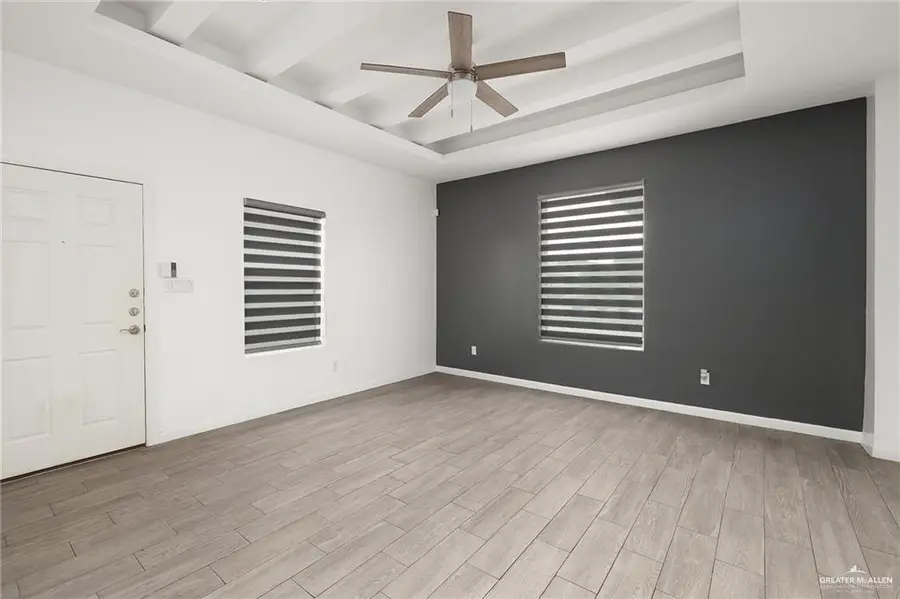 907 W Carmel Avenue, Pharr, TX 78577 - #3
