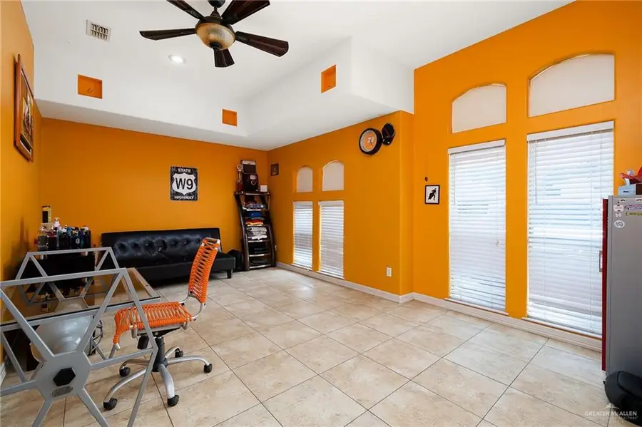 806 W Solar Drive, Mission, TX 78574 - #2