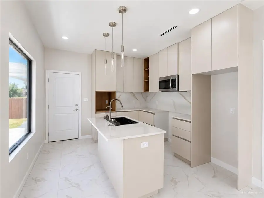 4224 Hummingbird Avenue #81, McAllen, TX 78504 - #3