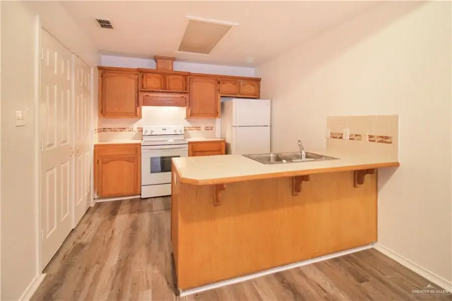 1308 W Prosperity Drive, Edinburg, TX 78541 - #2