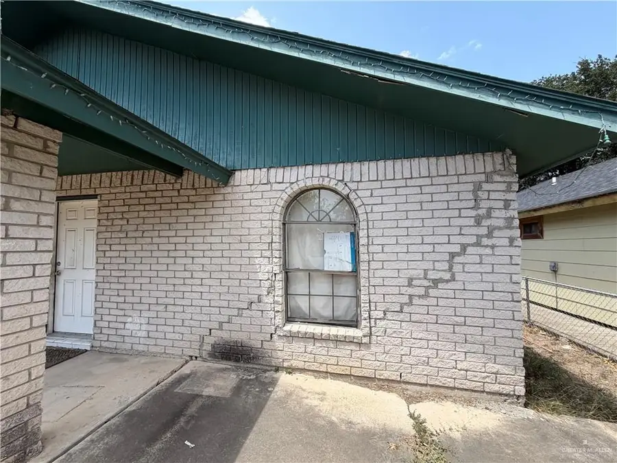 318 W Clark Avenue, Pharr, TX 78577 - #2