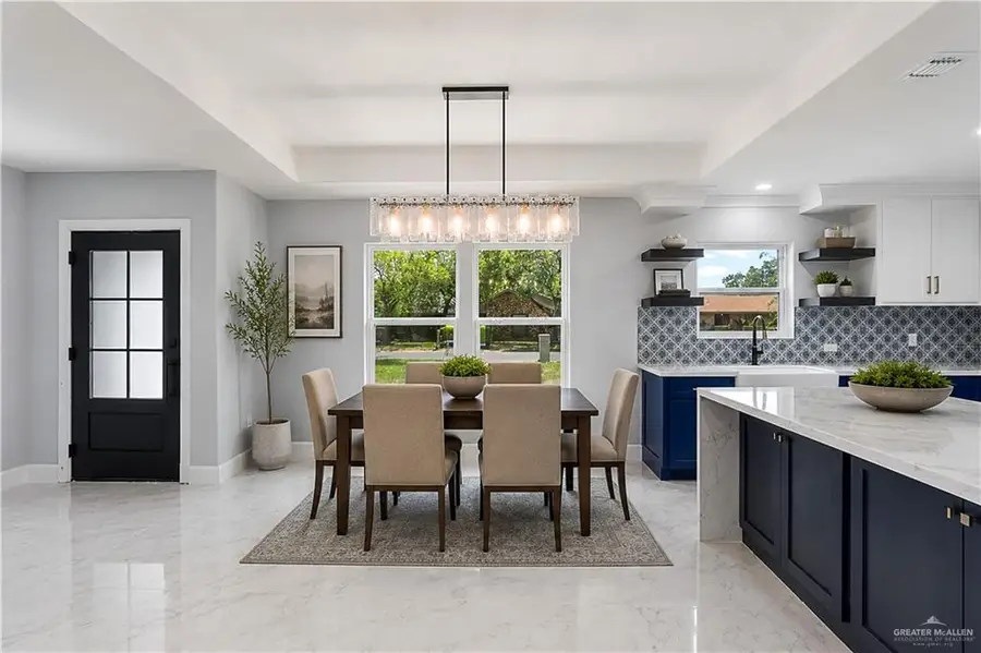113 E Hibiscus Avenue, McAllen, TX 78501 - #2