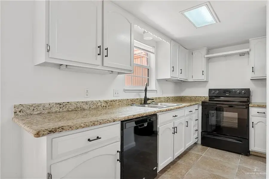 2402 N Ed Carey Drive #15, Harlingen, TX 78550 - #3