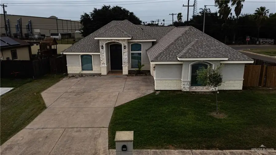 900 W B Street, Mission, TX 78572 - #2