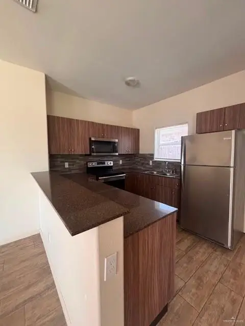3913 Hawthorne Avenue, Edinburg, TX 78539 - #2
