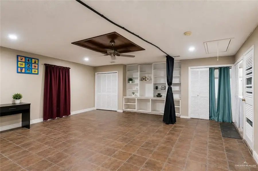 2423 Live Oak Street, Mission, TX 78574 - #3