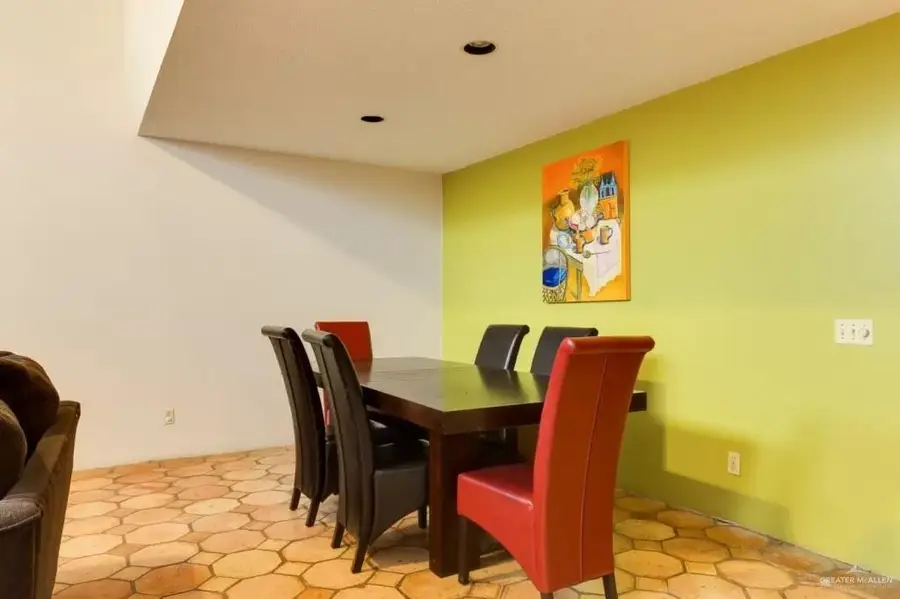 107 W Shasta Avenue W, McAllen, TX 78504 - #3