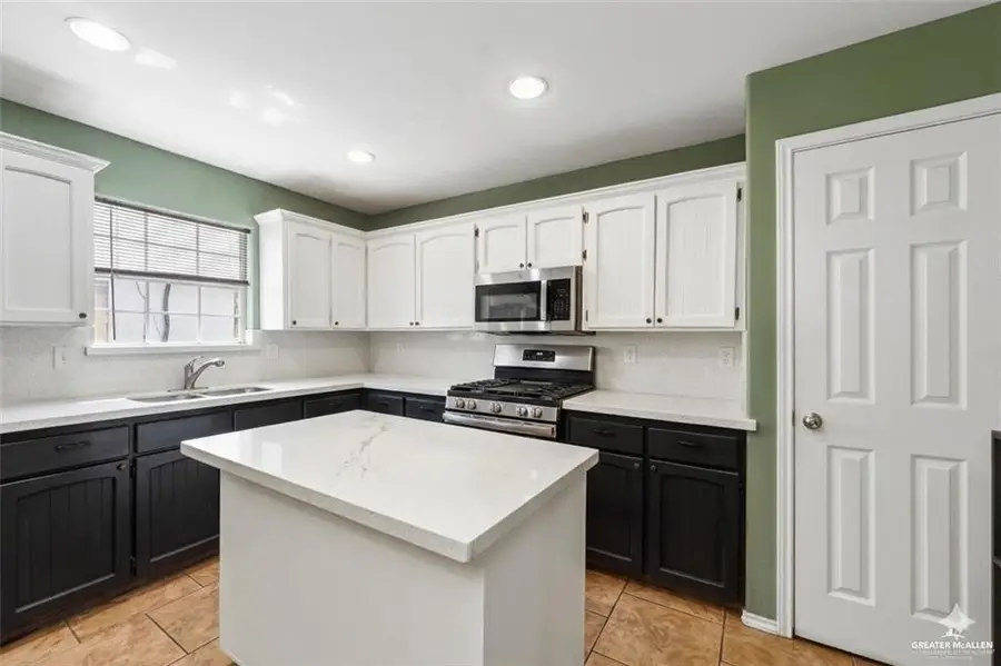 708 N Mexico Street, Alton, TX 78573 - #2