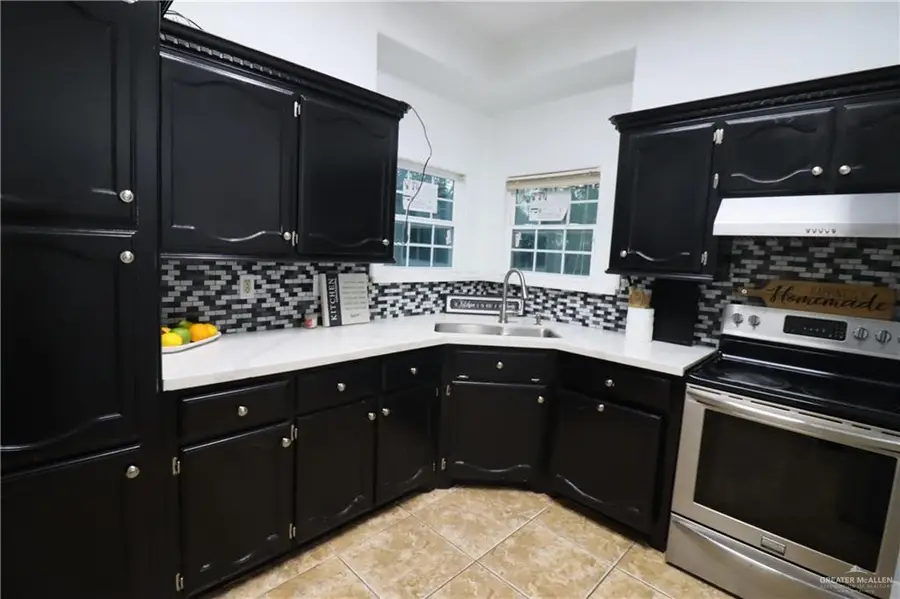 1814 Yolanda Street, Mission, TX 78572 - #2