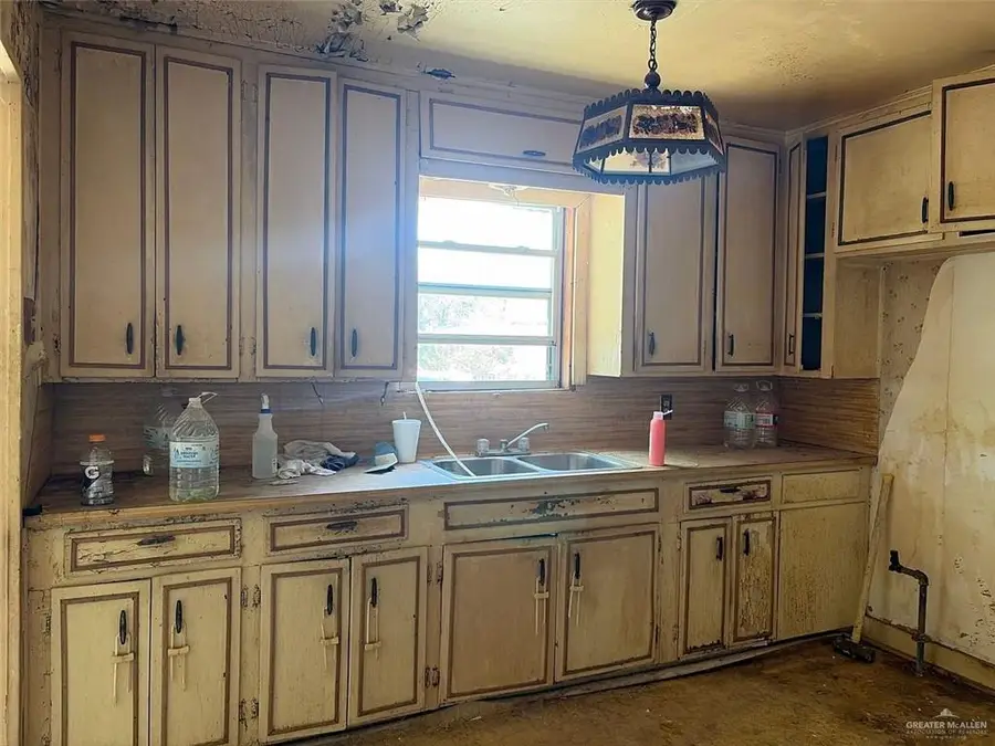 4717 Larcade Drive, Corpus Christi, TX 78415 - #3