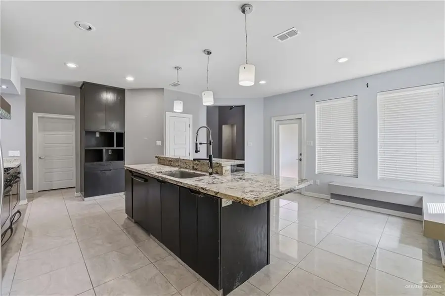 3901 Falcon Drive, Mission, TX 78572 - #2