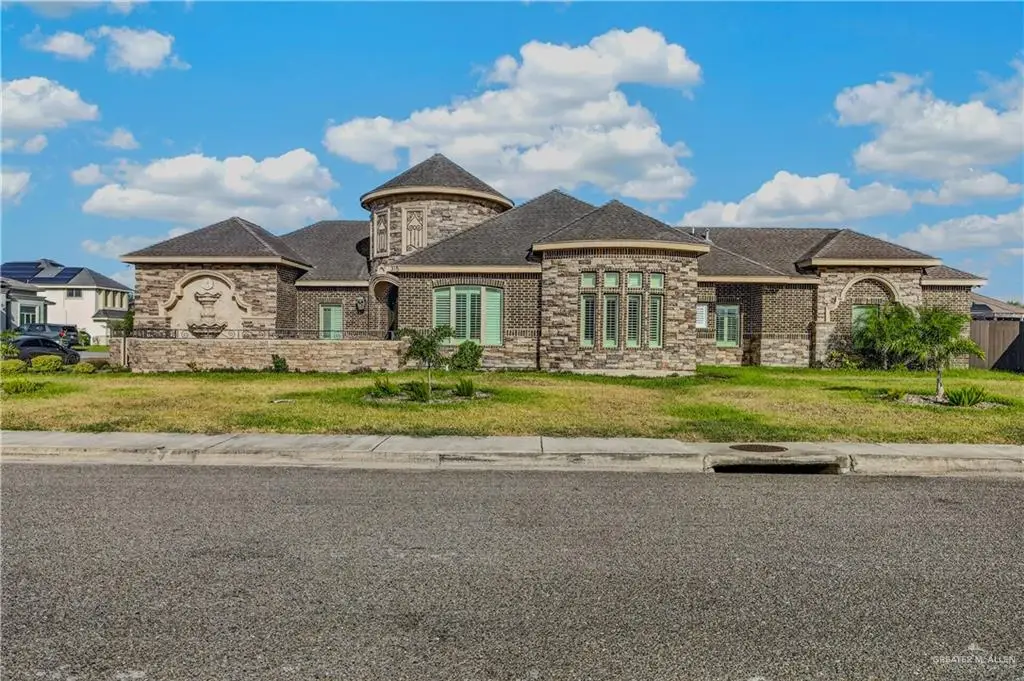315 N 17th Street, Hidalgo, TX 78577 - #1