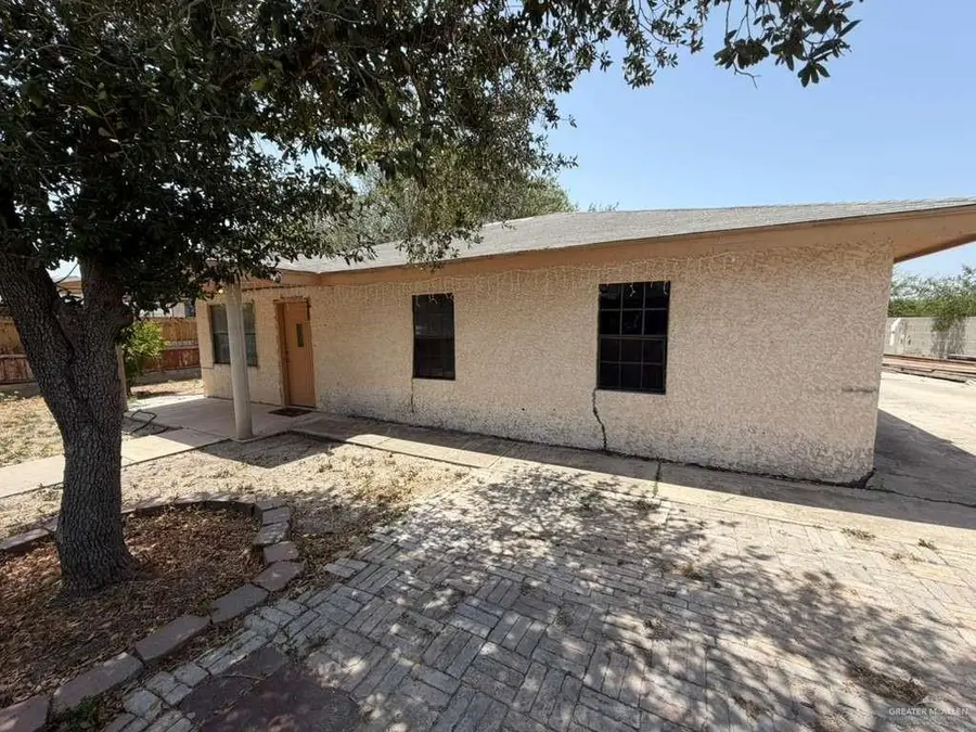 987 Humberto Garza Jr. Street, Roma, TX 78584 - #2