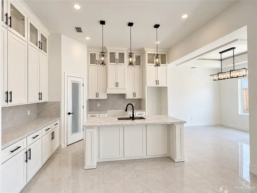 4020 San Angelo Street, Pharr, TX 78577 - #3