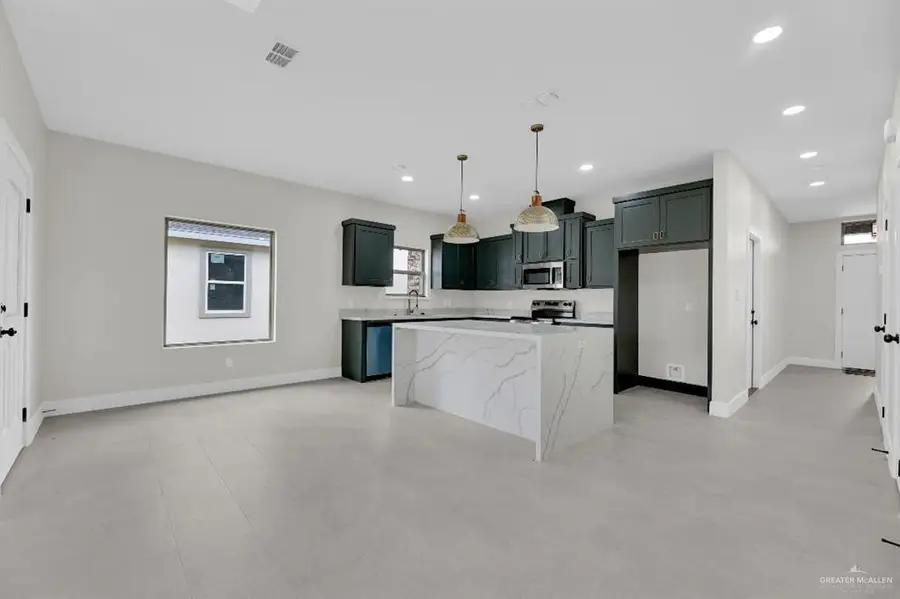 3501 E Kidd Avenue, Edinburg, TX 78542 - #3