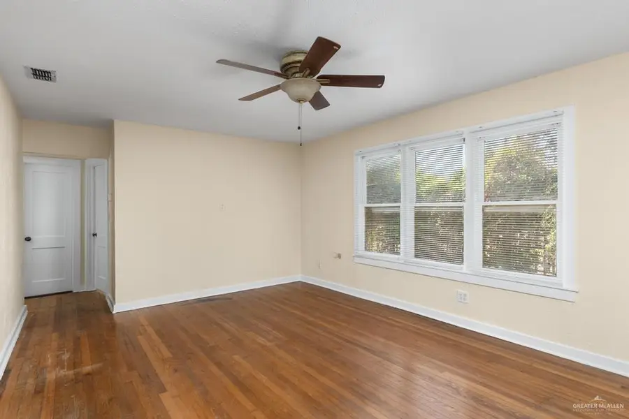 208 N 8th Street, McAllen, TX 78501 - #3