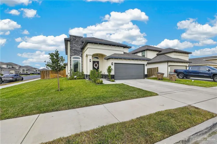 305 Central Park Street, Edinburg, TX 78541 - #3