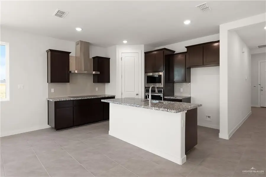 708 W Presland Street, Edinburg, TX 78539 - #2
