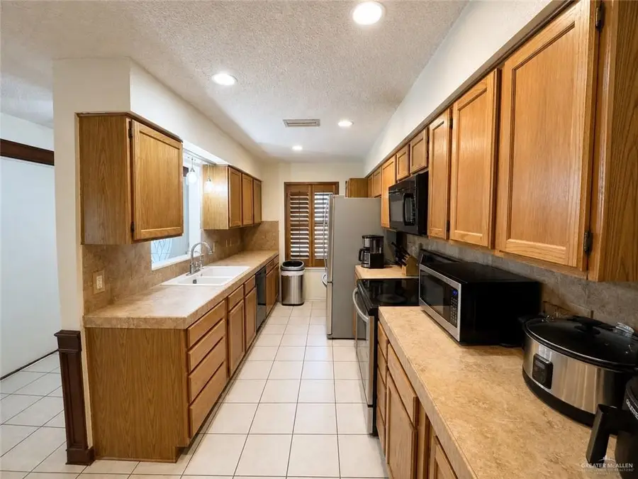 4010 Carnation Circle, McAllen, TX 78501 - #2