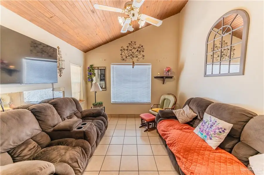 201 W Kelly Avenue, Pharr, TX 78577 - #3