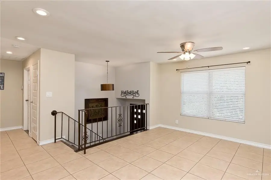 2716 N 27th Lane, McAllen, TX 78501 - #3