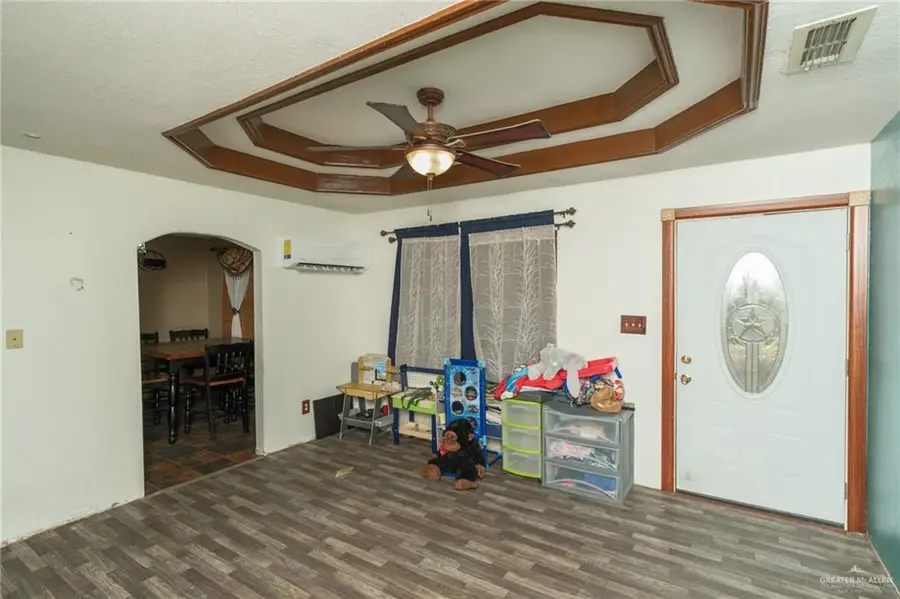 206 S Beto Garcia Drive, Weslaco, TX 78599 - #2