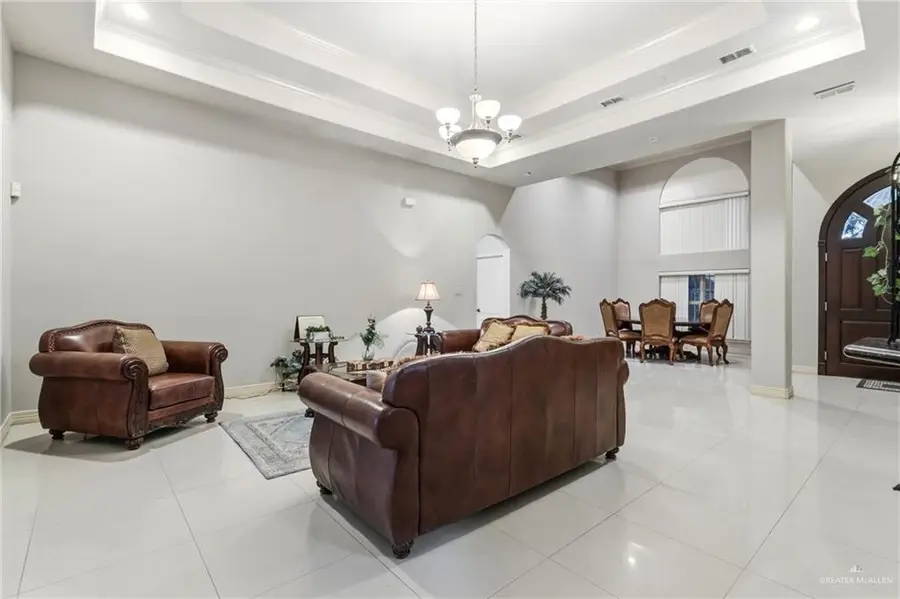2005 E 28th Street, Mission, TX 78574 - #3