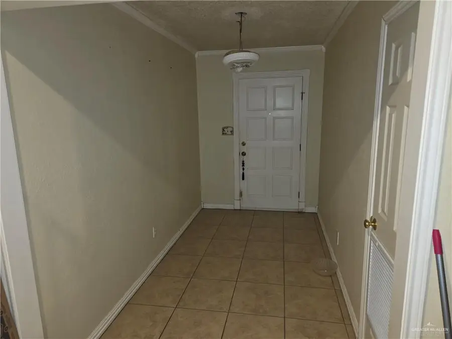 2712 W Fern Avenue, McAllen, TX 78501 - #2