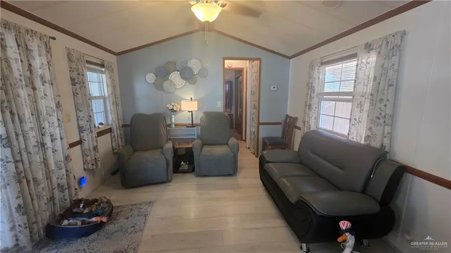 2513 Bobolink Circle W, Palmview, TX 78572 - #3