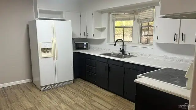 801 S 6th Avenue, Edinburg, TX 78539 - #2