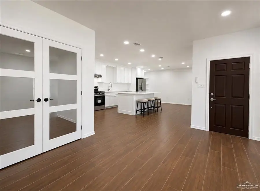 503 E Bowie Avenue, Alamo, TX 78516 - #3