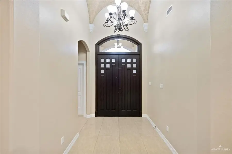 608 E Biyaneta Avenue, Pharr, TX 78577 - #2