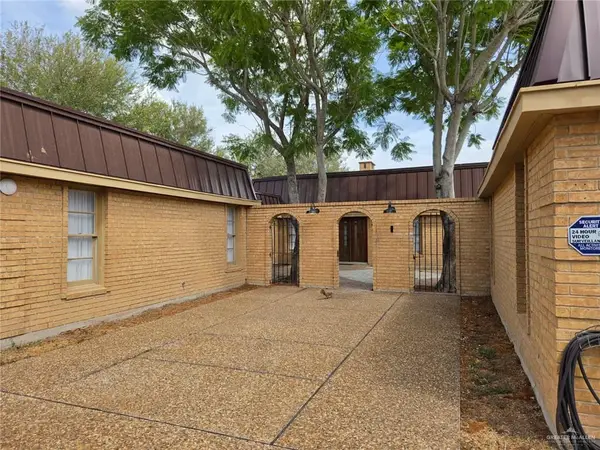 5210 Palm Valley Drive S, Palm Valley, TX 78552