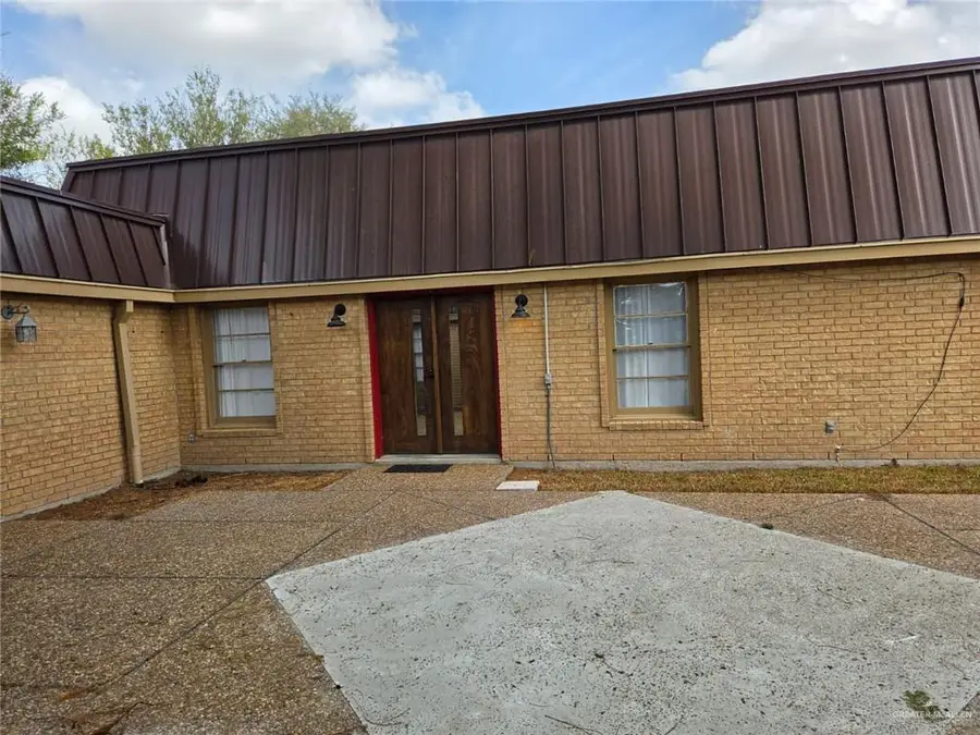 5210 Palm Valley Drive S, Palm Valley, TX 78552 - #2
