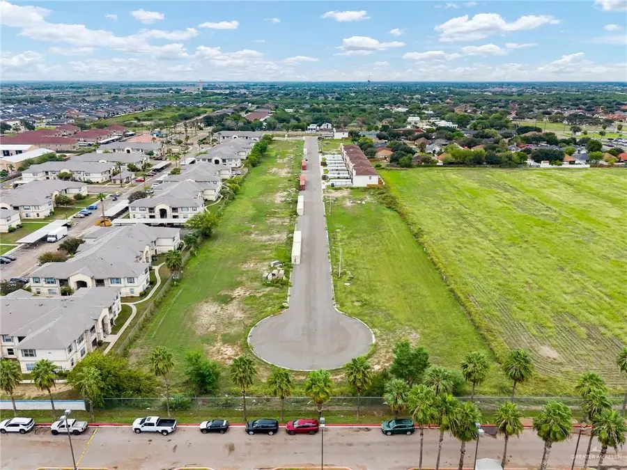 1004 E Santa Rosa Street, Edinburg, TX 78542 - #2