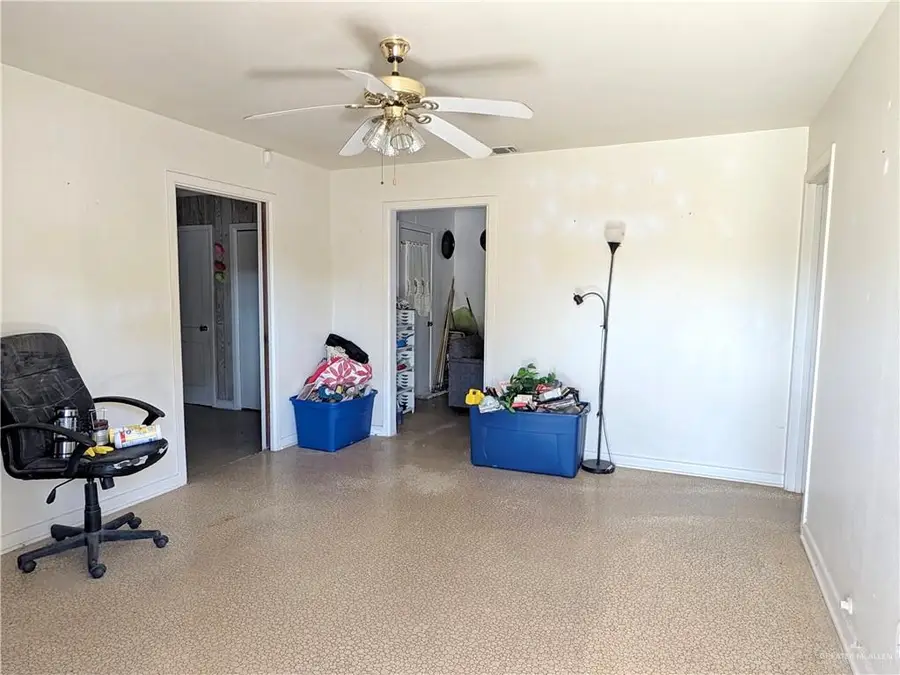 4 W Los Ebanos Boulevard, Brownsville, TX 78520 - #2