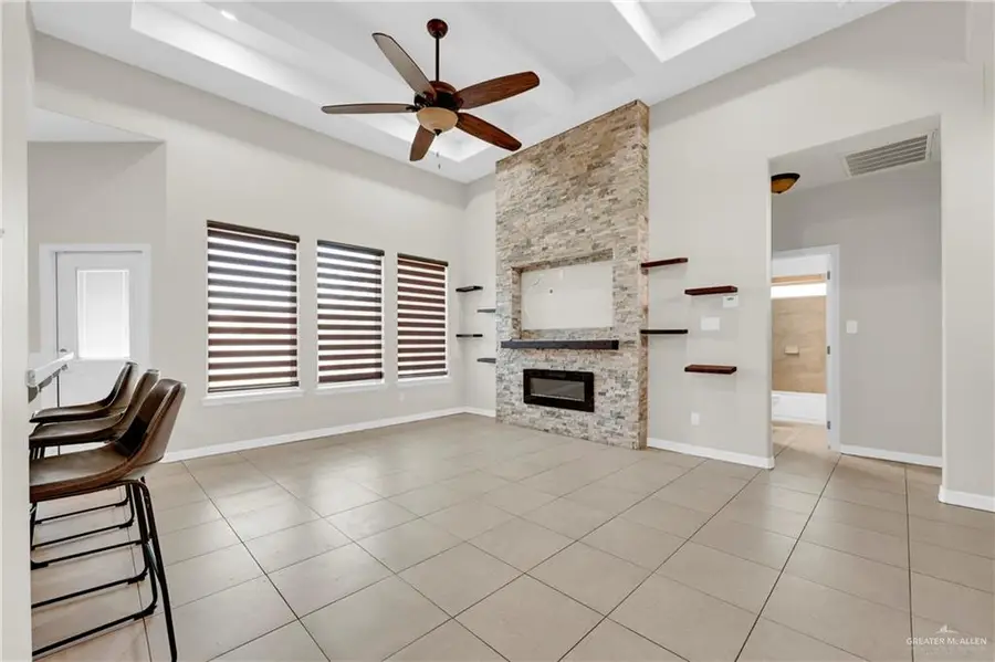 1602 W Calle Espana, Pharr, TX 78577 - #3