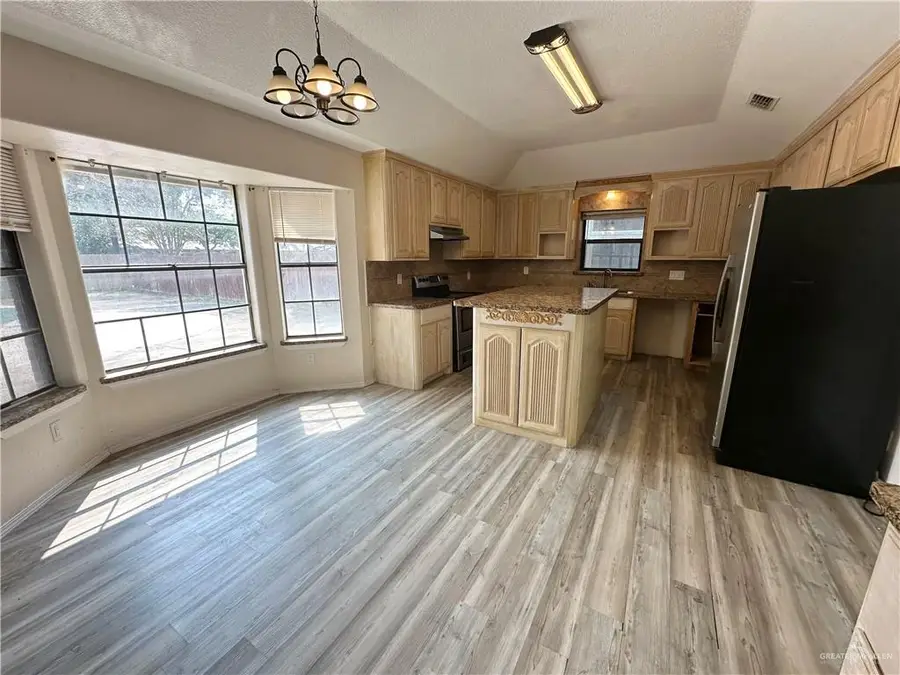 1301 Quail Avenue, McAllen, TX 78504 - #3