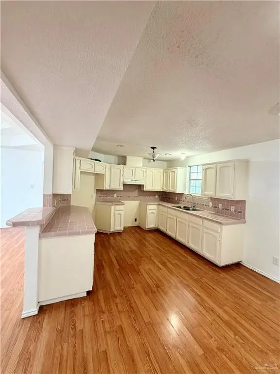 2810 Fresno Avenue, Hidalgo, TX 78557 - #3