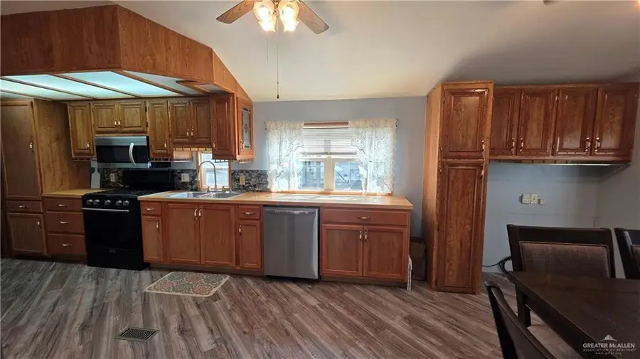 2413 Starling Circle W, Palmview, TX 78572 - #2