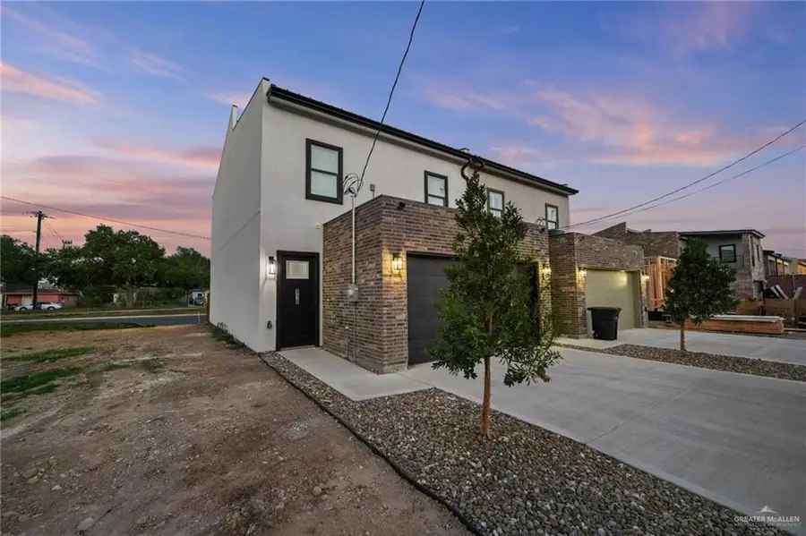 818 S Bicentennial Boulevard, McAllen, TX 78501 - #3