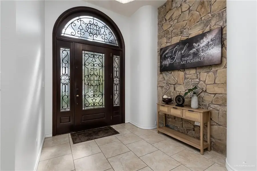 5715 N 3rd Lane, McAllen, TX 78504 - #2