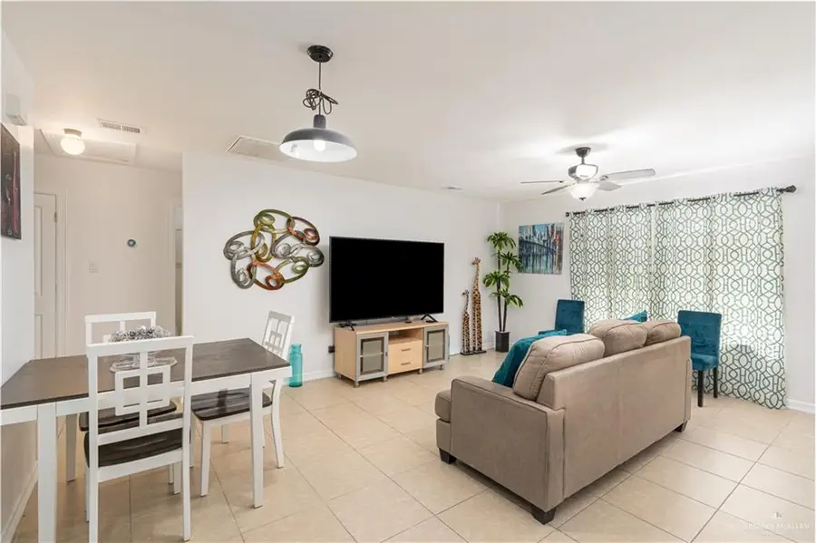 808 W Blue Jay Avenue, Pharr, TX 78577 - #3