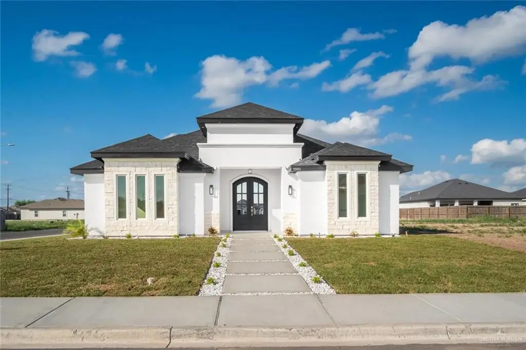 2805 E Sabinal Avenue, Hidalgo, TX 78557 - #1